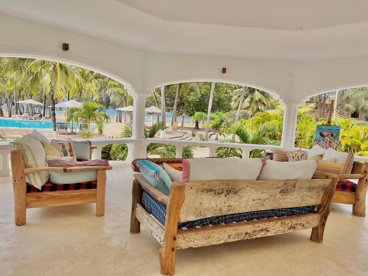 Bed and Breakfast Zumzum Beach House à Kinondo Extérieur photo