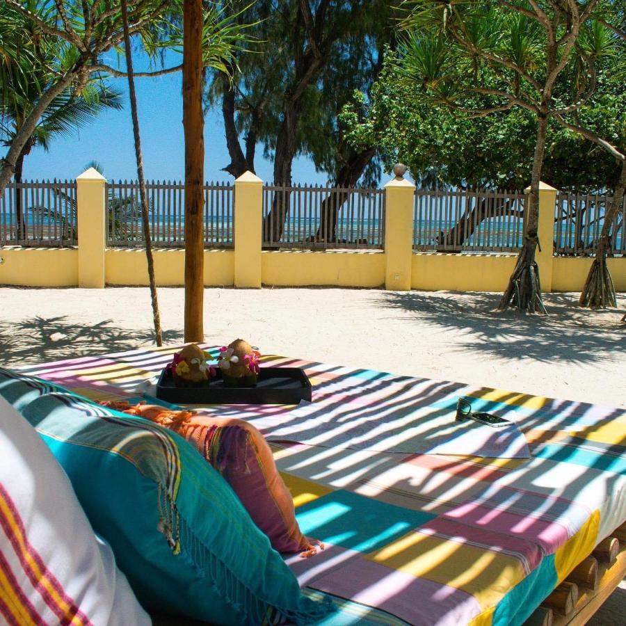 Bed and Breakfast Zumzum Beach House à Kinondo Extérieur photo